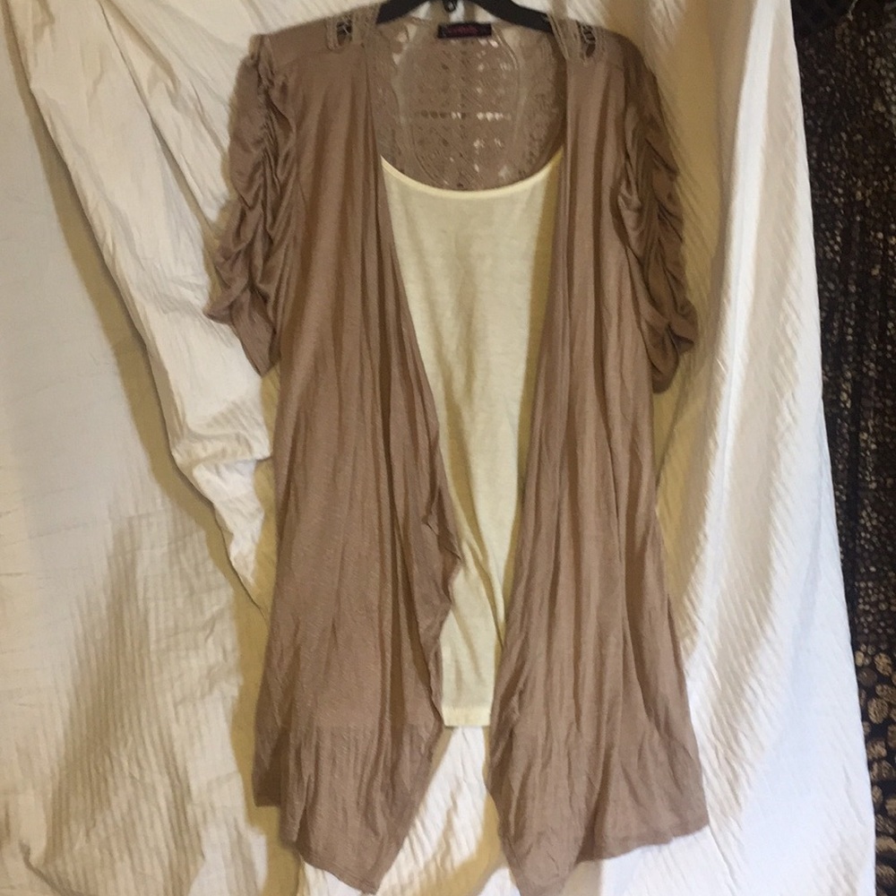 Pretty cotton blouse w/ attached undershirt size2X